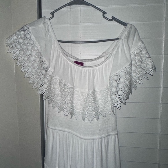 Mi Ami for Francesca’s Elegant White Lace Midi Dress - Picture 4 of 4
